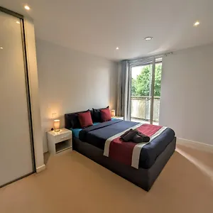 Modern Near Greenwich - Rooftop View Londra